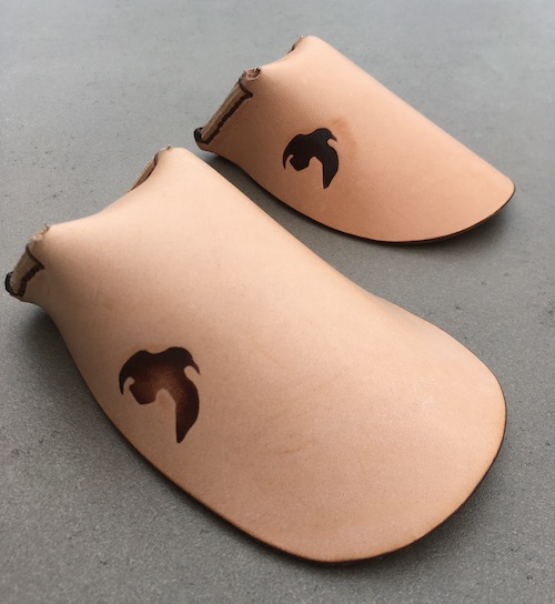 PROTEGE-PATTES-BAVETTE-ACCESSOIRE-POUR-CHIENS